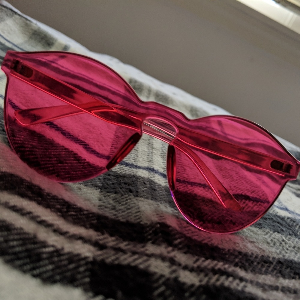 🌹 Rose Colored Glasses 🌹